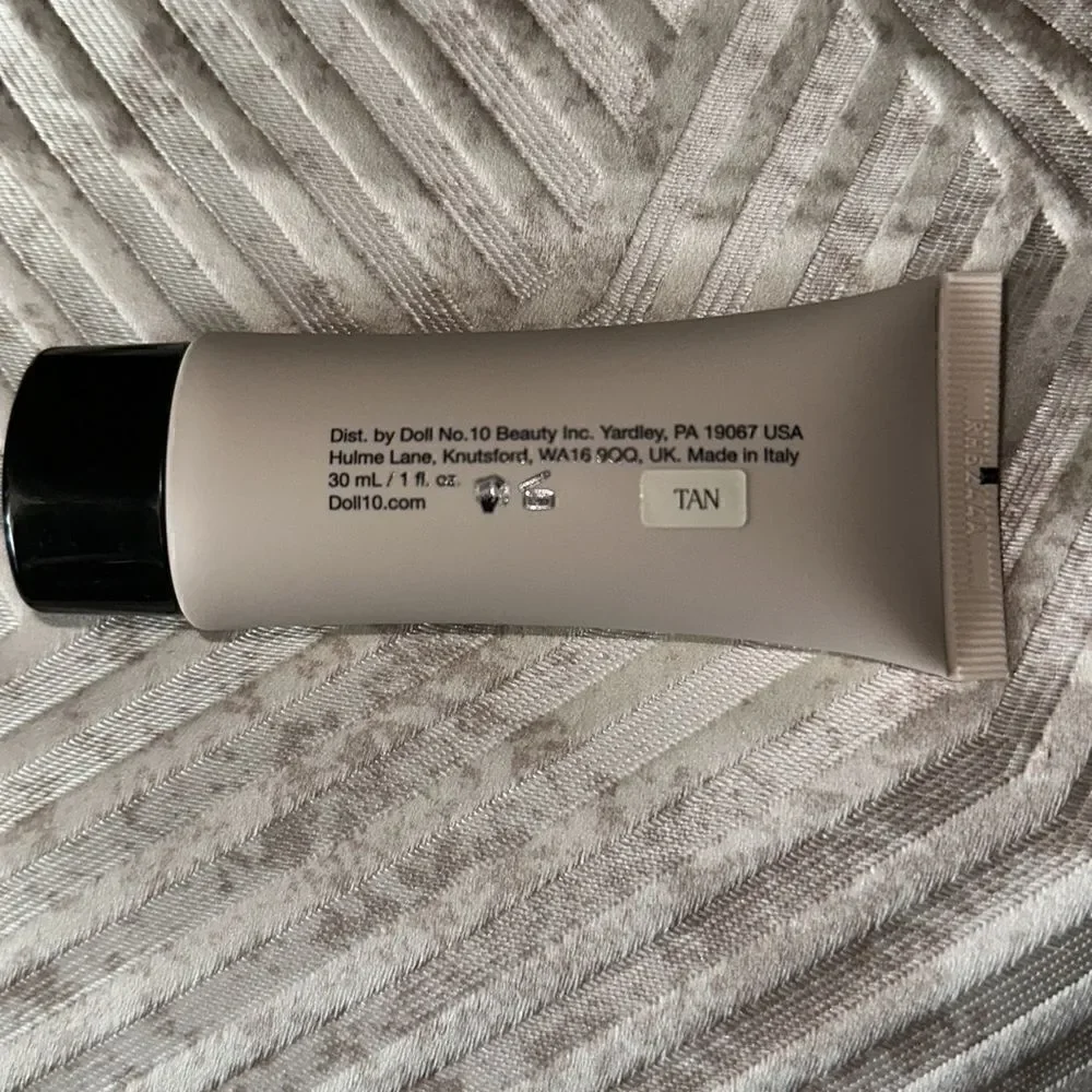 Doll 10 HydraGel Foundation Tan